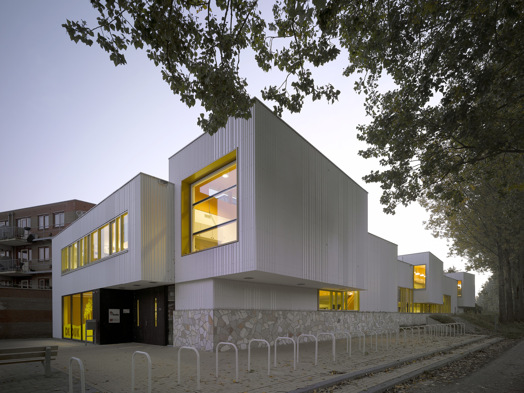 De dijk – Montesorri school – Groningen